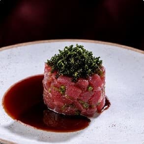 Tartar de Atum com Crispy de Couve