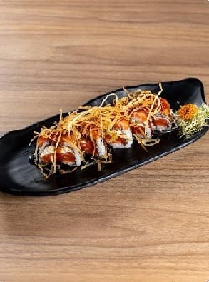 Uramaki de Salmão com Crispy de Batata Doce