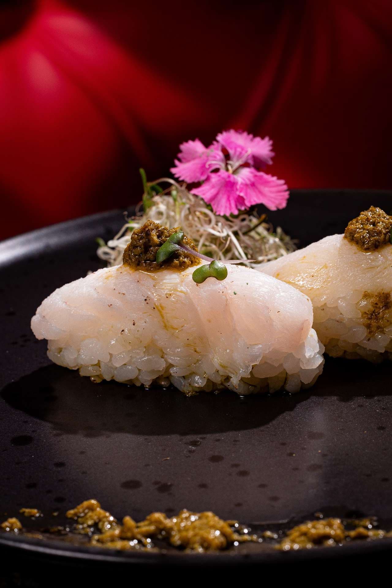 Nigiri de peixe branco